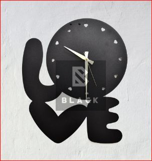 Montre love en bois noir